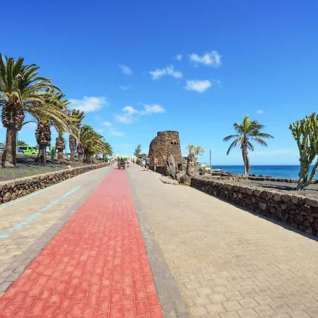 Lanzahost Gibshouses Playa Bastian *